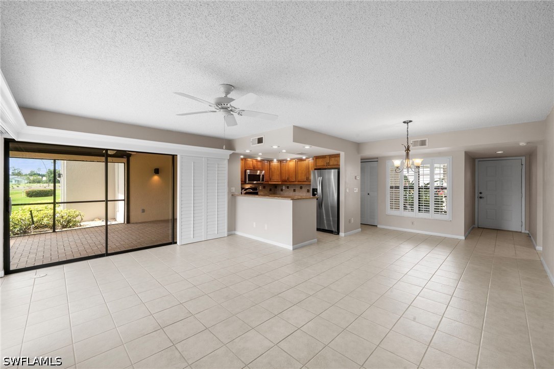 3 Bed Condominium for Sale in Fairways, FL, $250,000 — photo 5