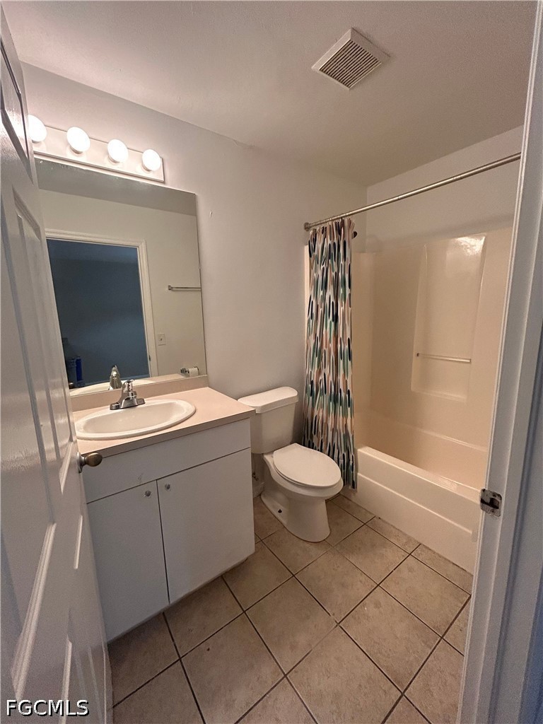 2 Bed Condominium for Sale in Cape Coral, FL, $1,200 — photo 5