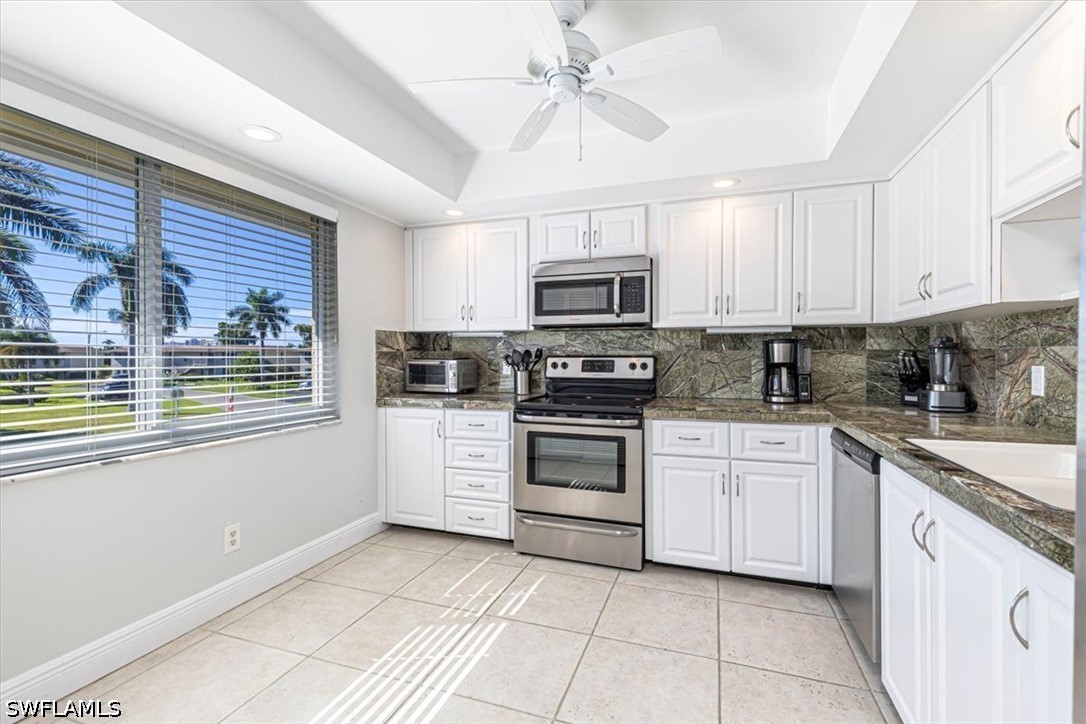2 Bed Condominium for Sale in Naples, FL, $350,000 — photo 5