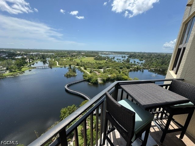 4 Bed Waterfront Home for Sale in Riva Del Lago, photo 5