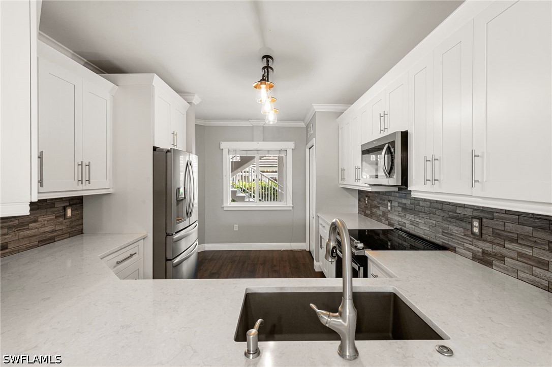 3 Bed Condominium for Sale in Blue Heron, FL, $350,000 — photo 5