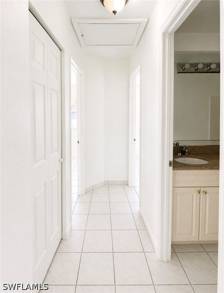 2 Bed SingleFamilyResidence for Sale in Naples, FL, $2,400 — photo 5