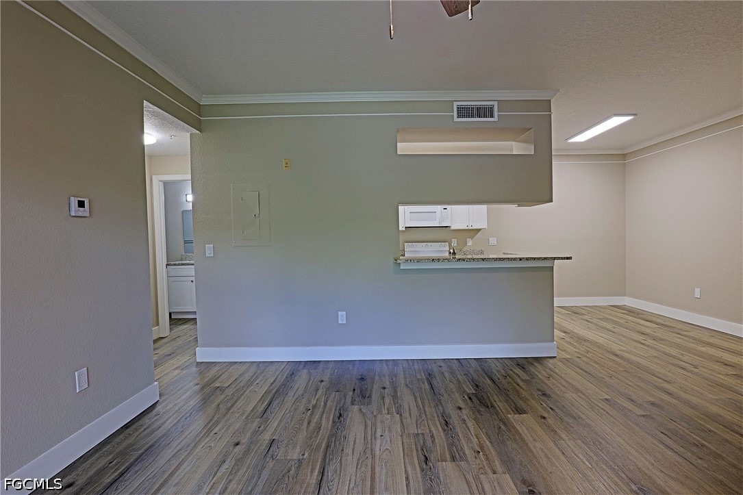 1 Bed Condominium for Sale in Royal Greens, FL, $1,250 — photo 5
