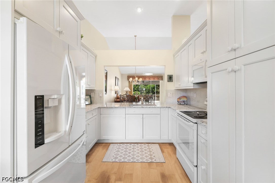 2 Bed Attached for Sale in Monterey Villas, photo 5