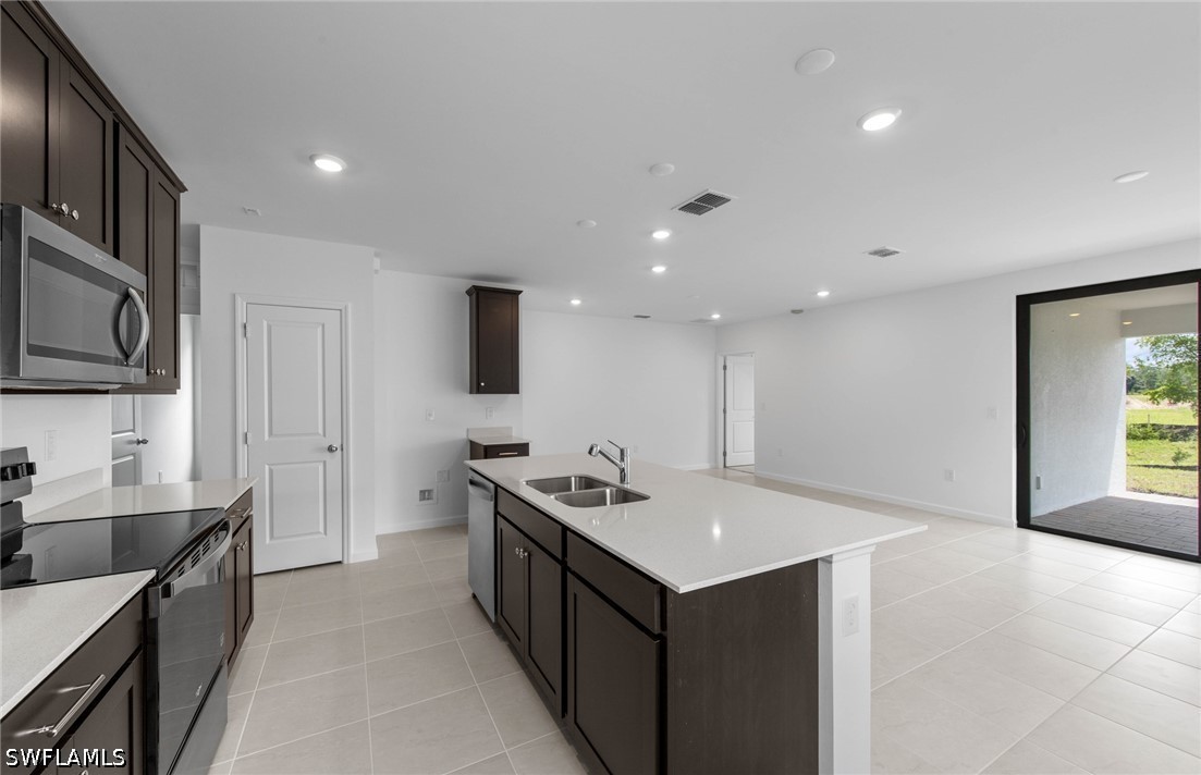 4 Bed SingleFamilyResidence for Sale in Caloosa Cove, FL — photo 5