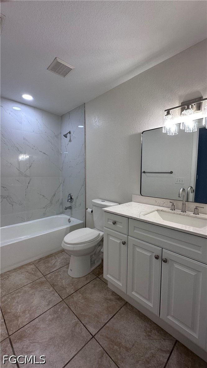 6 Bed Duplex for Sale in Cape Coral, FL, $475,900 — photo 5