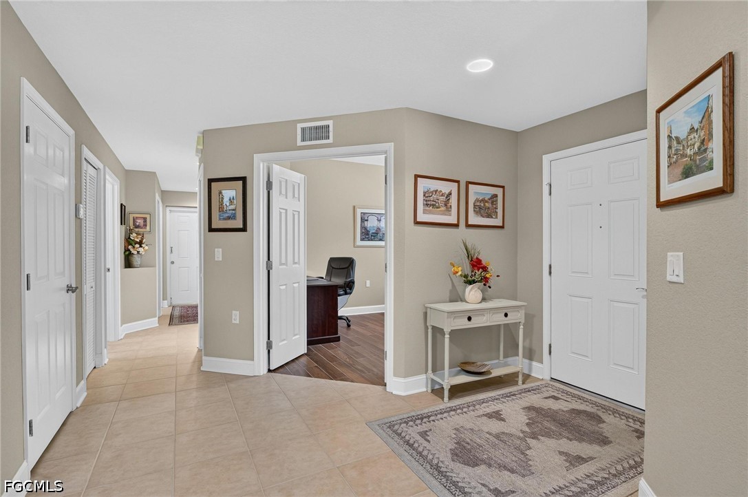 2 Bed Waterfront Home for Sale in Bay Haven, photo 5
