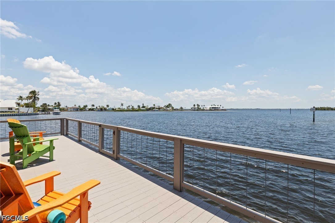2 Bed Waterfront Home for Sale in Matlacha, photo 5