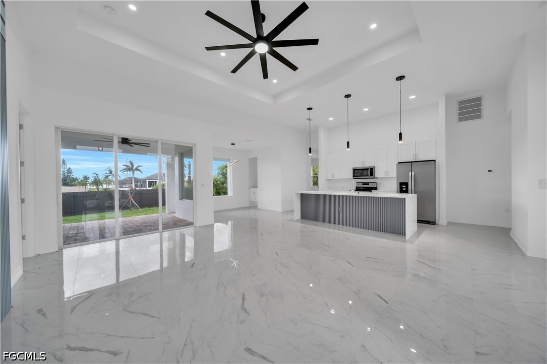 3 Bed Pool Home for Sale in Cape Coral, photo 5