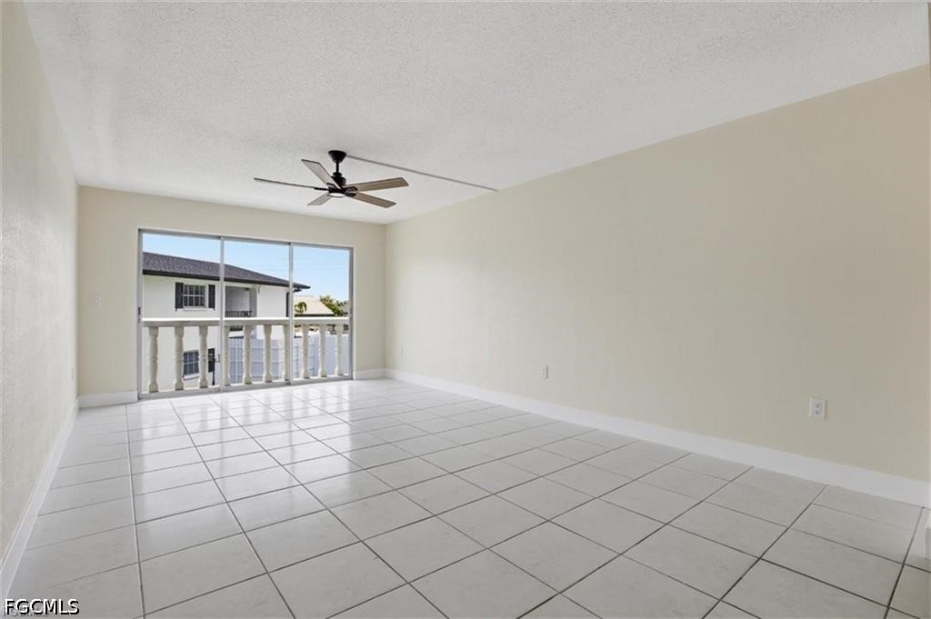 2 Bed Condominium for Sale in Windsor West, photo 5