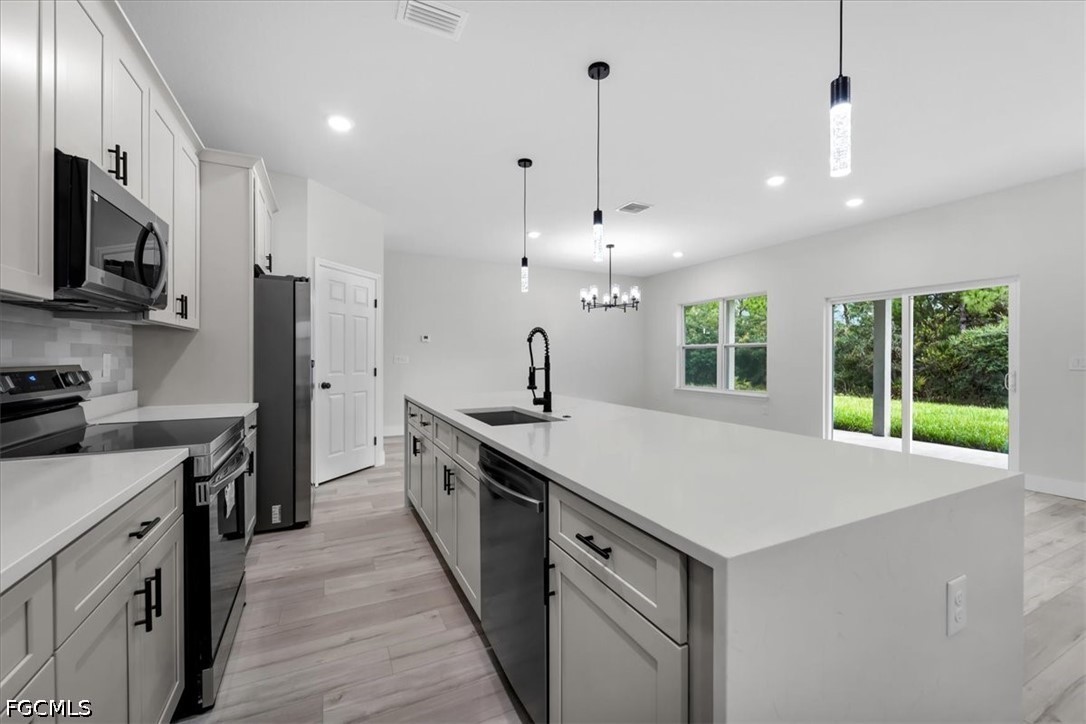 4 Bed SingleFamilyResidence for Sale in Sun N Lakes, photo 5