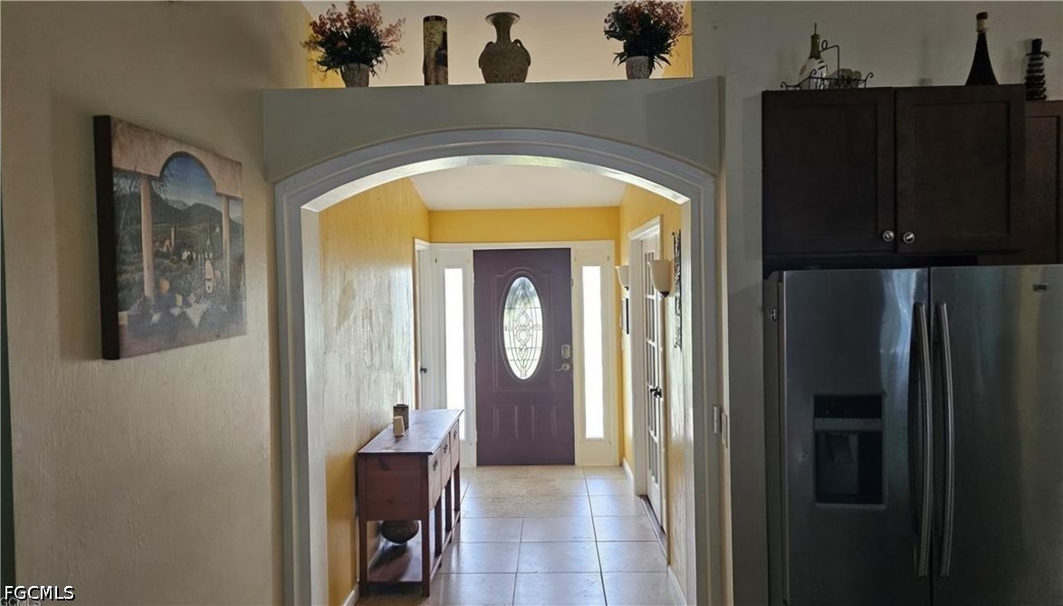 3 Bed Pool Home for Sale in Mirror Lakes, photo 5