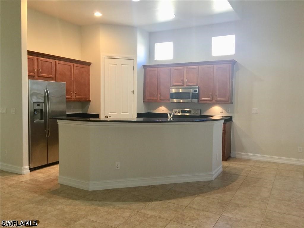 3 Bed SingleFamilyResidence for Sale in Naples, photo 5