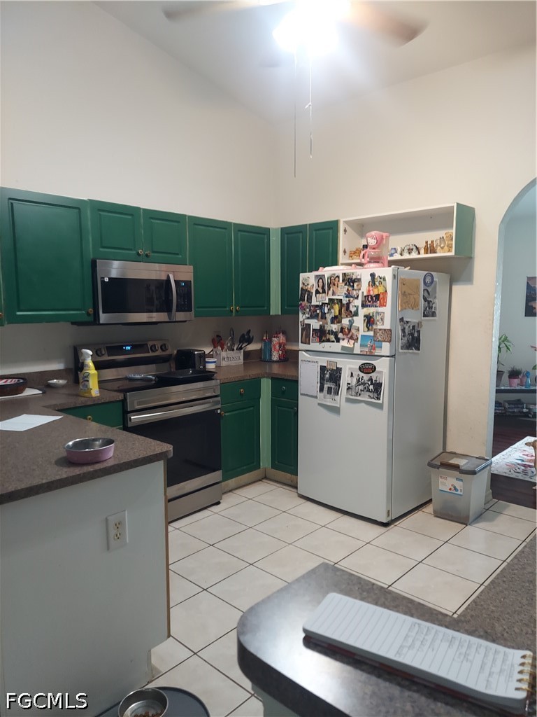 3 Bed SingleFamilyResidence for Sale in Cape Coral, photo 5
