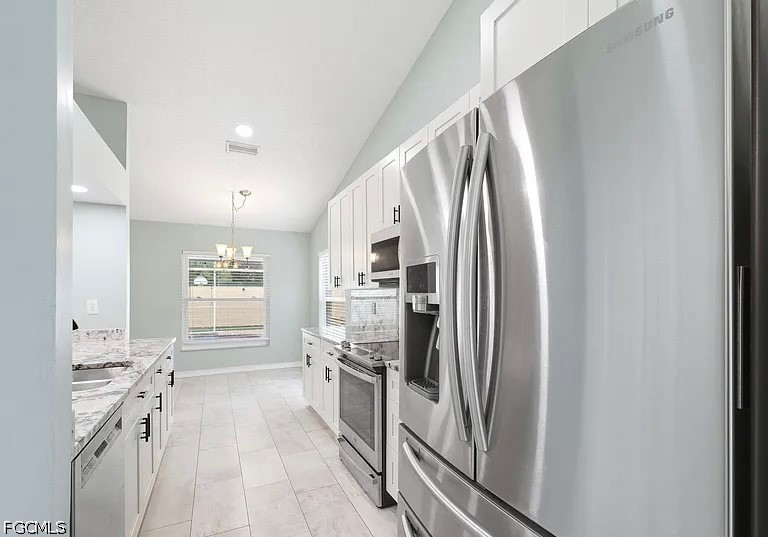 3 Bed Pool Home for Sale in Aleta Acres, photo 5