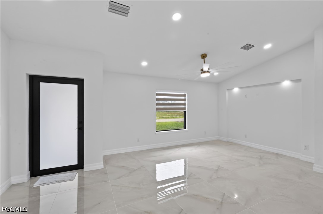 3 Bed Pool Home for Sale in Cape Coral, photo 5