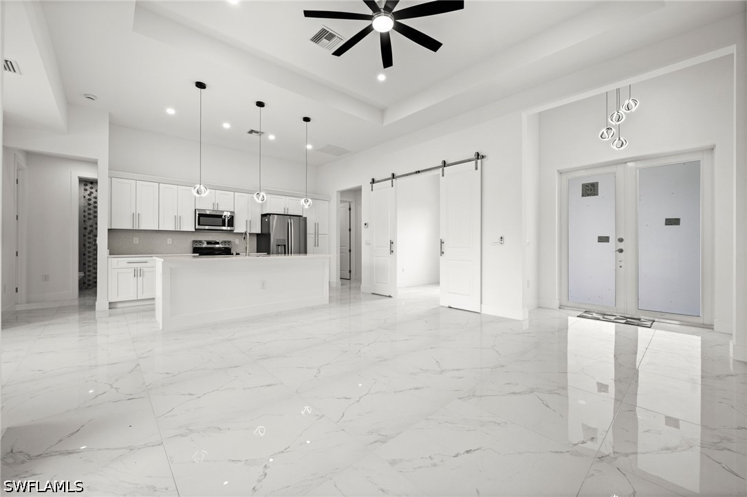 3 Bed SingleFamilyResidence for Sale in Lehigh Acres, photo 5