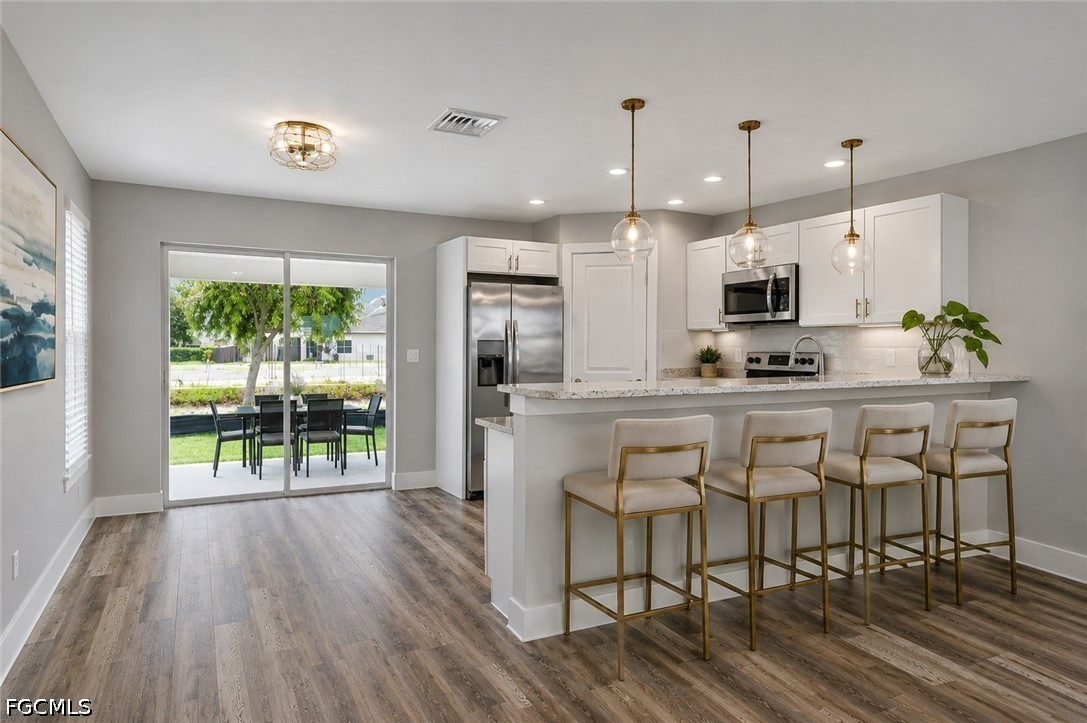 3 Bed SingleFamilyResidence for Sale in Cape Coral, photo 5