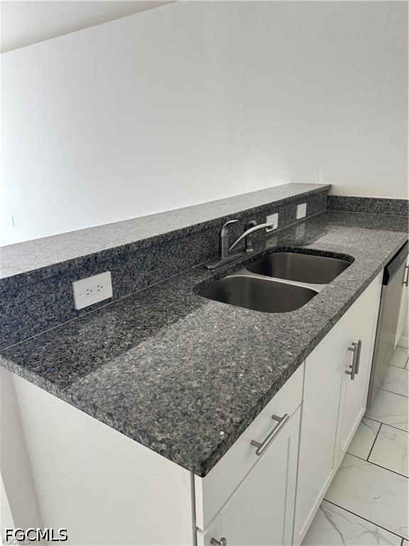 3 Bed Duplex for Sale in Cape Coral, photo 5