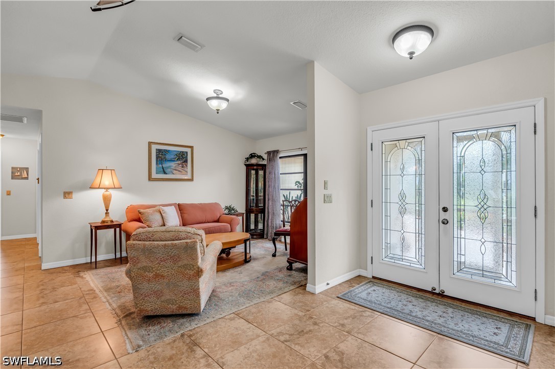 3 Bed Pool Home for Sale in Port Charlotte, photo 5