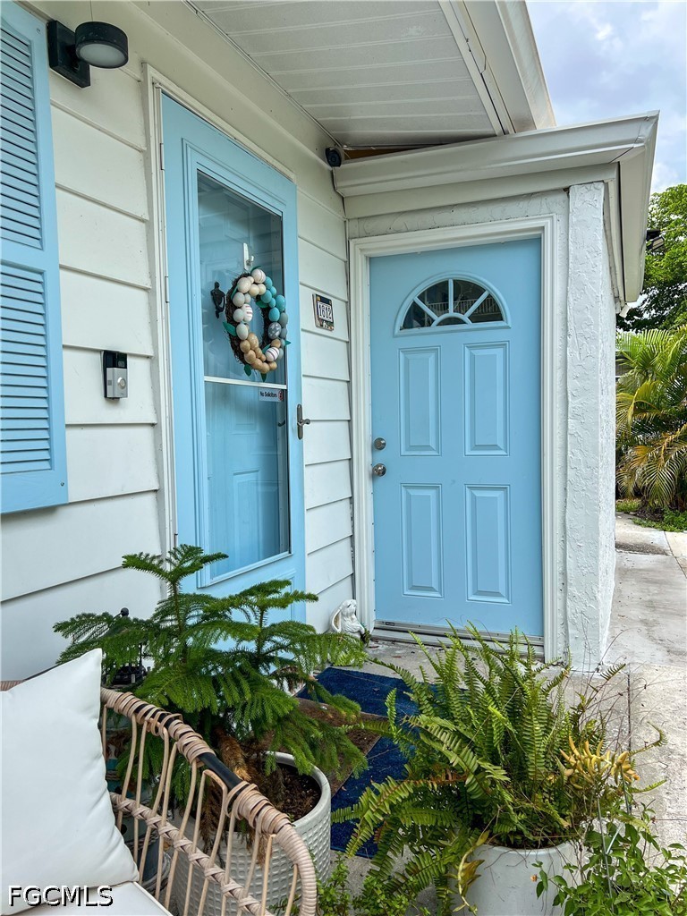 4 Bed Pool Home for Sale in Granada Terrace, photo 5