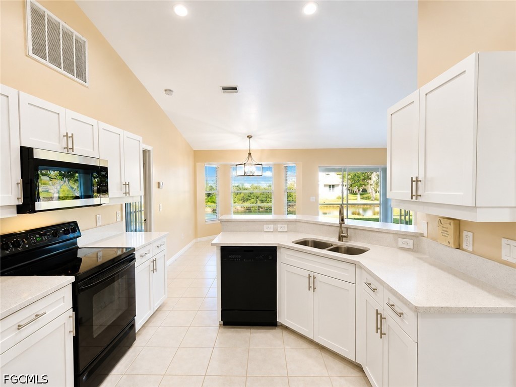 3 Bed Waterfront Home for Sale in Cape Coral, photo 5