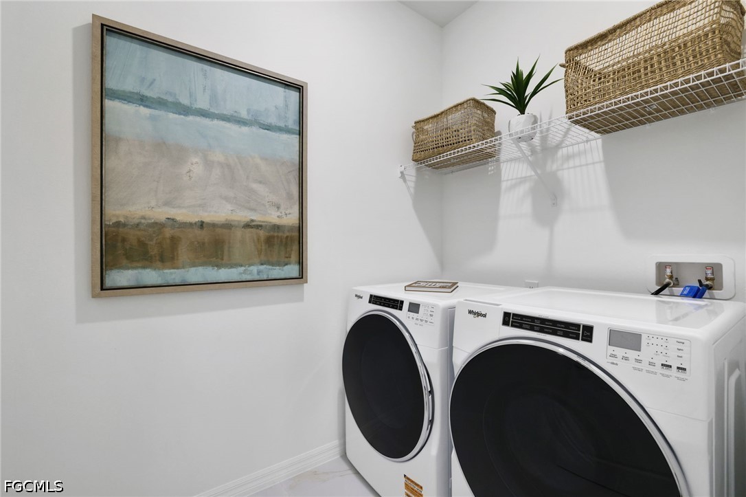 3 Bed SingleFamilyResidence for Sale in Creekside Run, photo 5