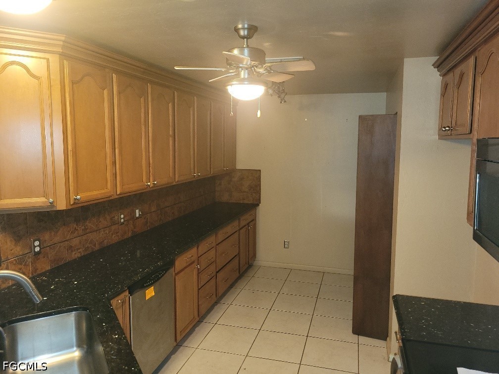 3 Bed Pool Home for Sale in Cape Coral, photo 5