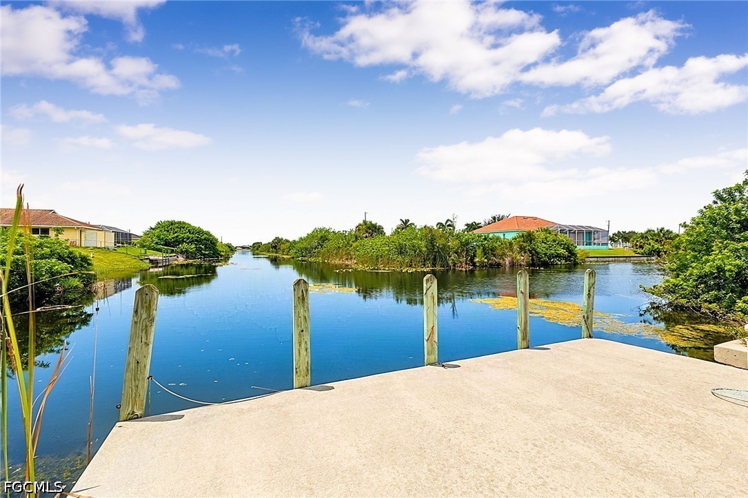 3 Bed Pool Home for Sale in Cape Coral, photo 5
