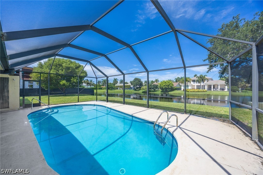 3 Bed Pool Home for Sale in Park Shore, photo 5