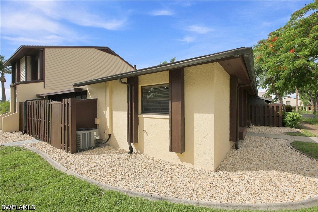 2 Bed Attached for Sale in Cape Coral, photo 5