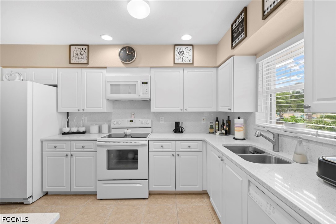 2 Bed Condominium for Sale in Cape Coral, photo 5