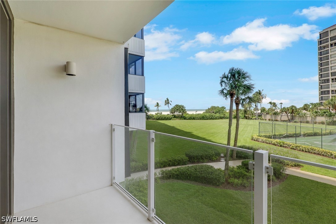 2 Bed Pool Home for Sale in Marco Island, photo 5