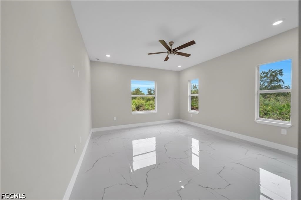 4 Bed SingleFamilyResidence for Sale in Lehigh Acres, photo 5
