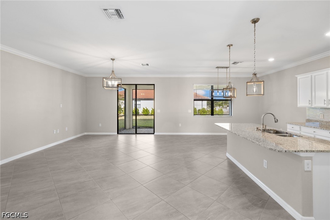 4 Bed SingleFamilyResidence for Sale in Fort Myers, photo 5