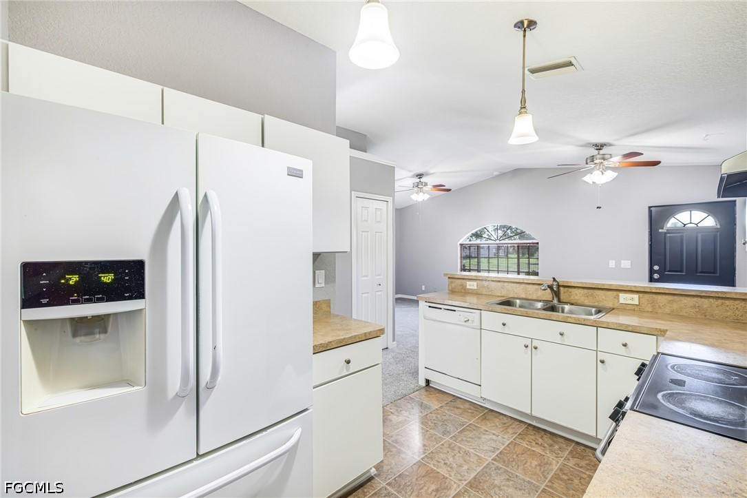 3 Bed SingleFamilyResidence for Sale in Port Charlotte, photo 5