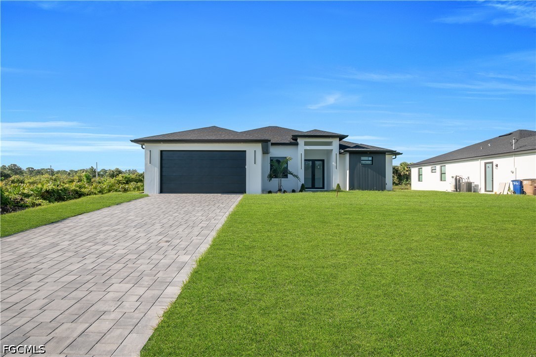 3 Bed Waterfront Home for Sale in Lehigh Acres, photo 5