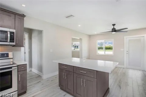 2 Bed SingleFamilyResidence for Sale in Bayshore Gardens, photo 5