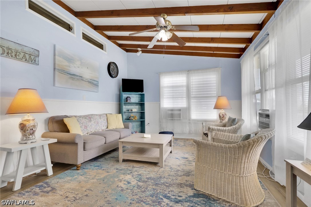 3 Bed Duplex for Sale in Cases, photo 5