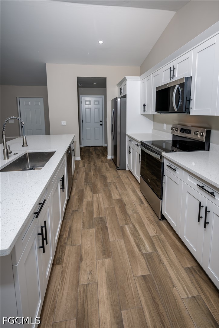 4 Bed SingleFamilyResidence for Sale in El Dorado Acres, photo 5
