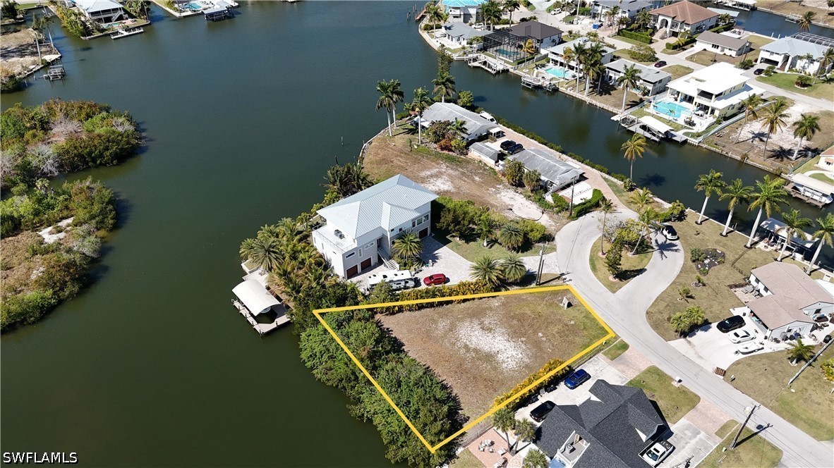 Waterfront Home for Sale in Imperial Shores, photo 5