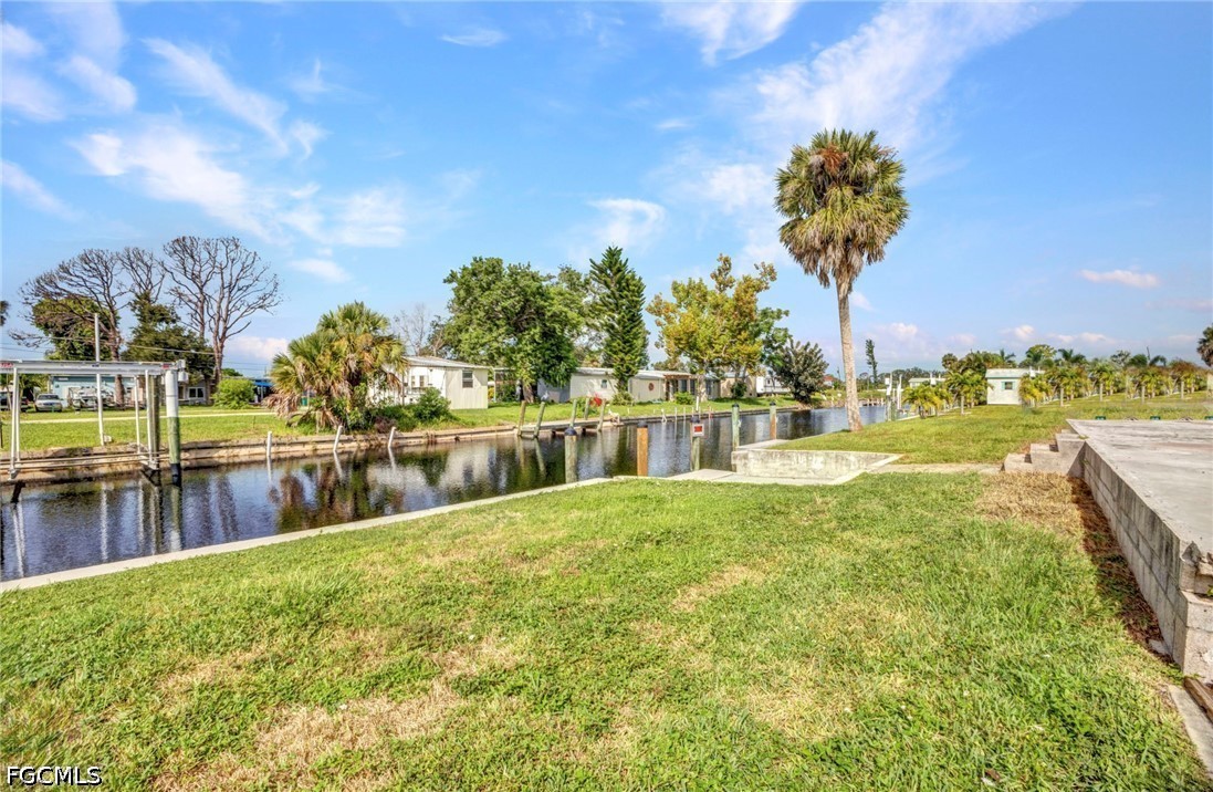 Waterfront Home for Sale in El Jobean, photo 5