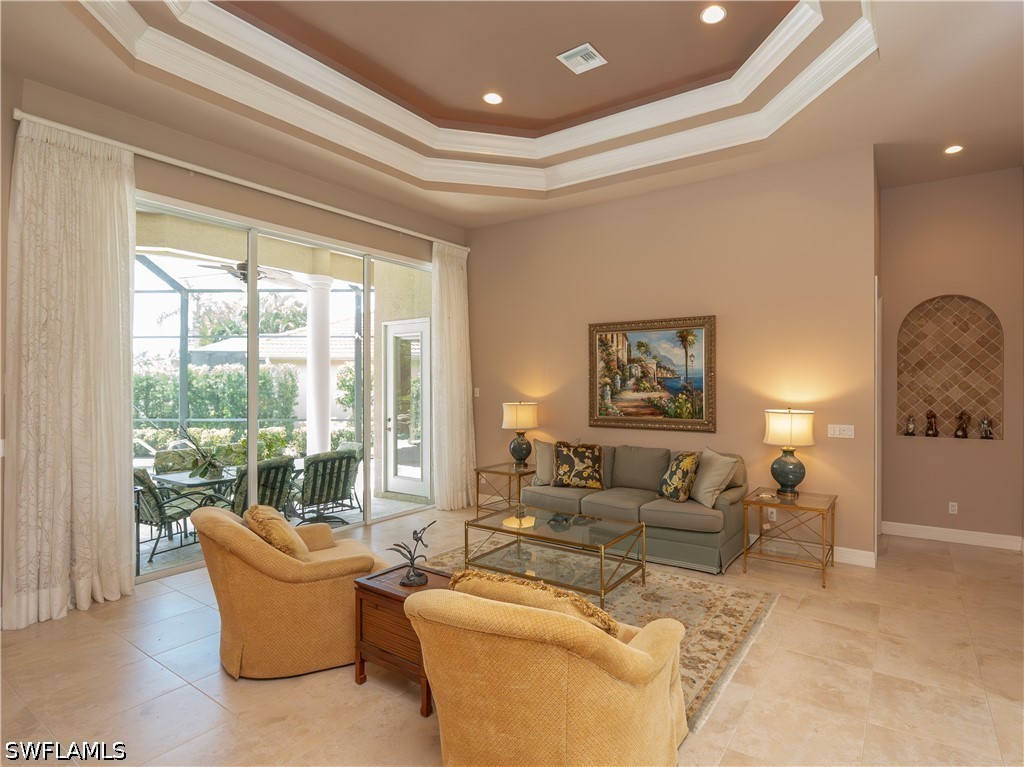 3 Bed Pool Home for Sale in Naples, photo 5