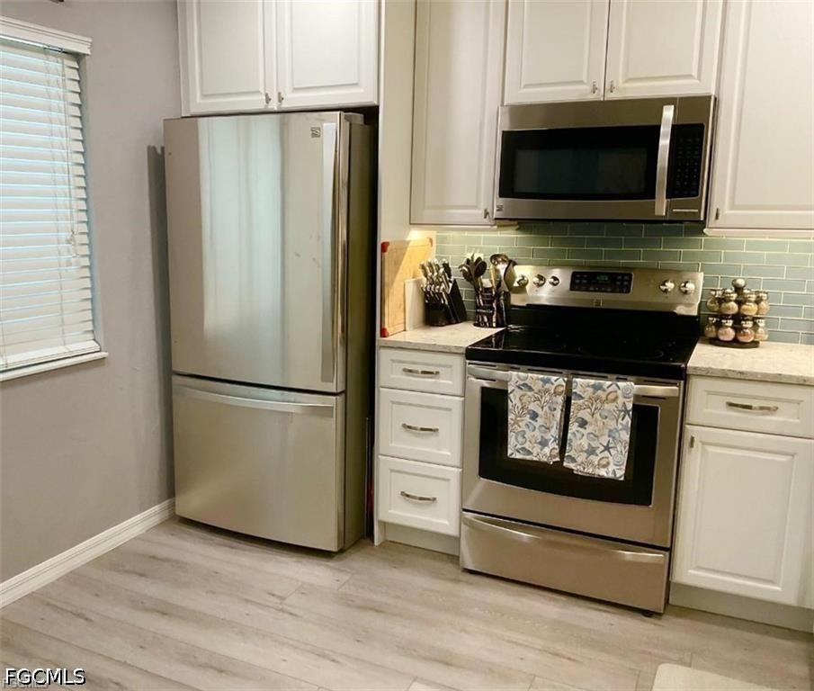 2 Bed Waterfront Home for Sale in Cape Coral, photo 5