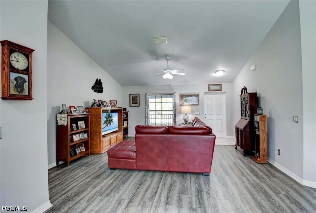 4 Bed SingleFamilyResidence for Sale in Cape Coral, photo 5