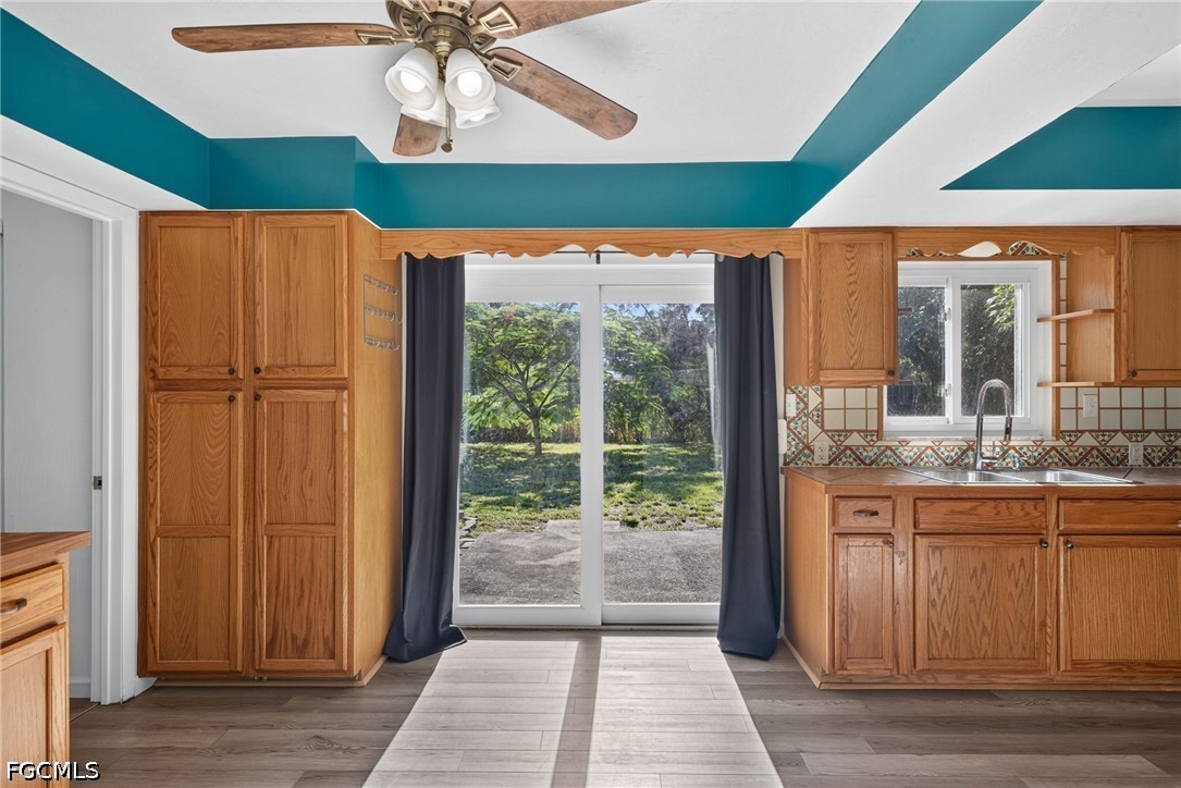 3 Bed SingleFamilyResidence for Sale in Country Estates, photo 5