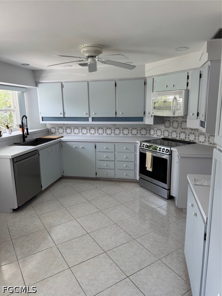 3 Bed SingleFamilyResidence for Sale in Naples, photo 5