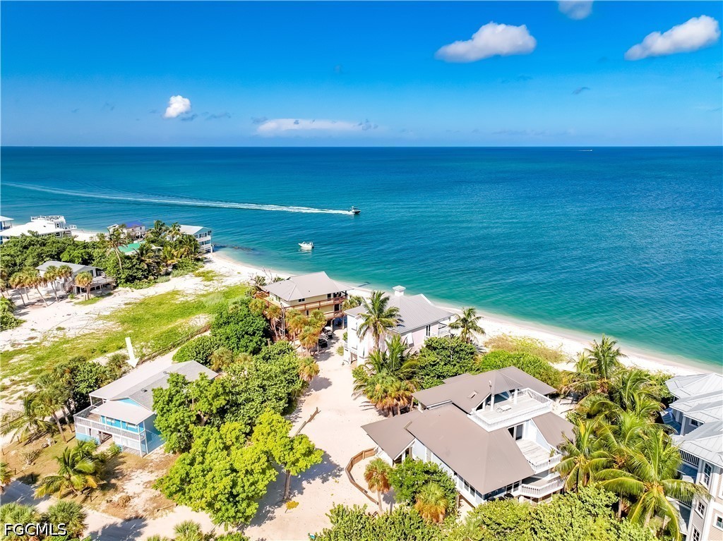 2 Bed SingleFamilyResidence for Sale in Captiva, photo 5