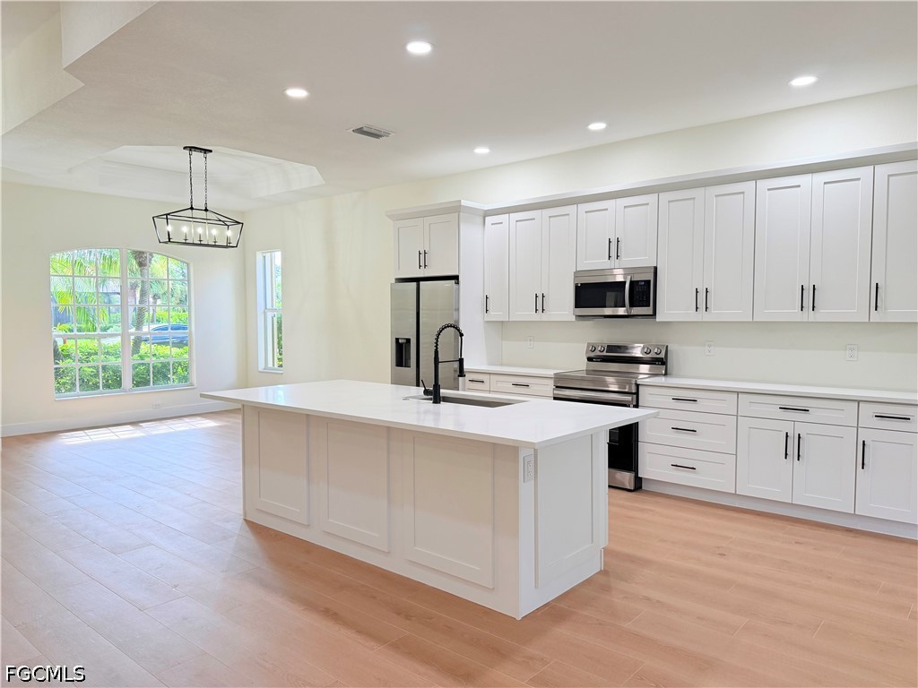 3 Bed SingleFamilyResidence for Sale in Coco Bay, photo 5