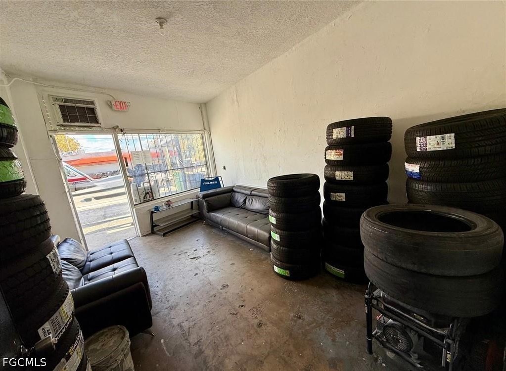 Retail for Sale in Hialeah, photo 5
